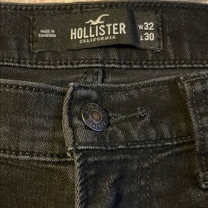 Hollister Men Ripped Black Wash Jeans
